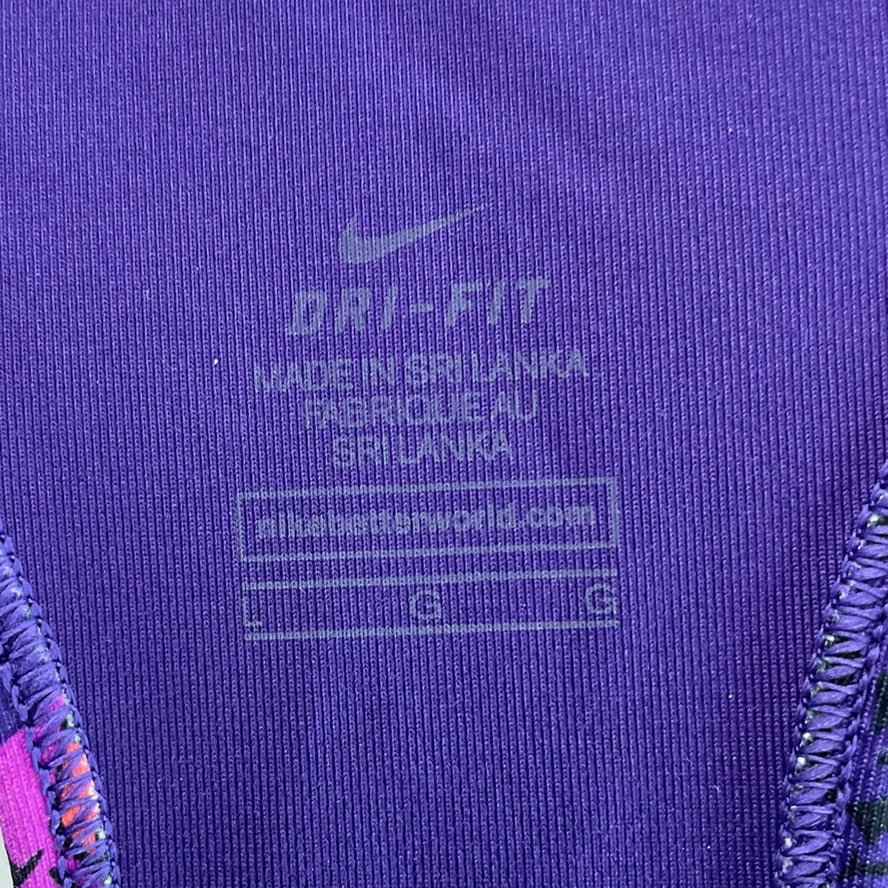 Nike, DriFit Sports Bra, Size Large (L) - Picture 2 of 7